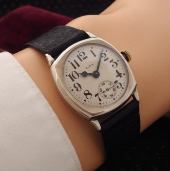 Men’s 1928 Elgin Dress Wristwatch