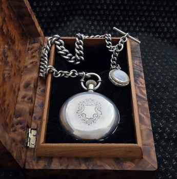 Men’s 1902 Illinois Hunter Case Pocket Watch w/Chain