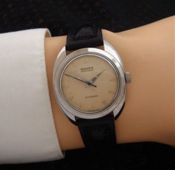 Men’s 1954 Gruen Autowind Watch in Steel