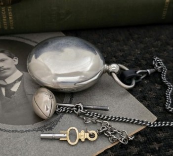 Men’s 1882 Illinois Pocket Watch w/Sterling Chain, Fob