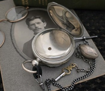 Men’s 1882 Illinois Pocket Watch w/Sterling Chain, Fob