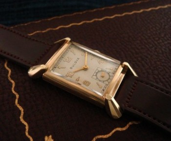 Men’s 1947 Bulova Dress Watch w/Presentation Box
