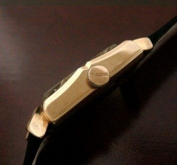 Men’s 1953 Bulova Dress Watch in 14k Gold
