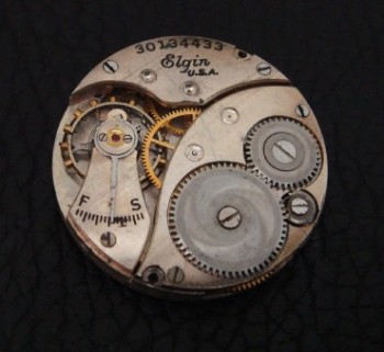 Men’s 1928 Elgin Dress Wristwatch