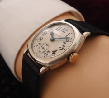 Men’s 1928 Elgin Dress Wristwatch