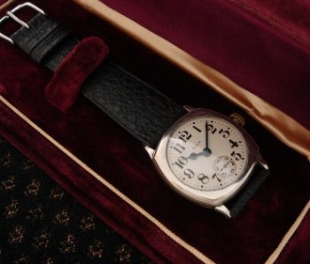 Men’s 1928 Elgin Dress Wristwatch