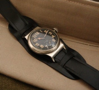 Men’s 1919 Elgin Trench Watch w/Black Dial