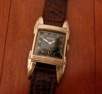Men’s 1940 Gruen ‘Bat Wing’ Curvex Watch