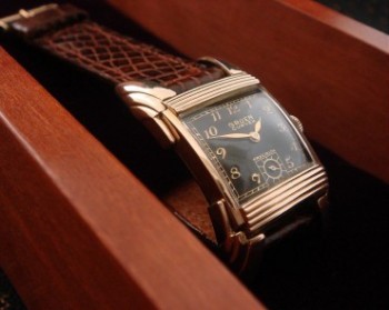 Men’s 1940 Gruen ‘Bat Wing’ Curvex Watch