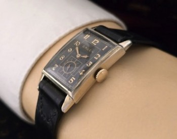 Men’s 1939 Gruen Dress Watch w/Black Dial