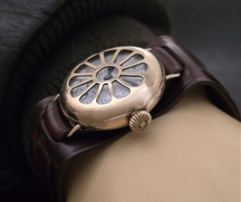 Men’s 1919 Elgin Watch w/Shrapnel Guard, Boston Award
