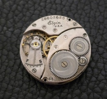 Men’s 1926 Elgin Chrome Dress Watch w/ Period Box