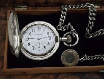 Men’s 1902 Illinois Hunter Case Pocket Watch w/Chain