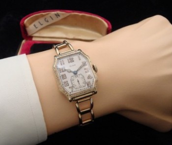 Men’s 1925 Elgin Wristwatch w/Bracelet Band