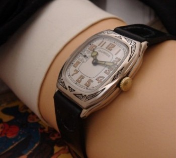 Men’s 1930 Illinois Beau Royale Wristwatch